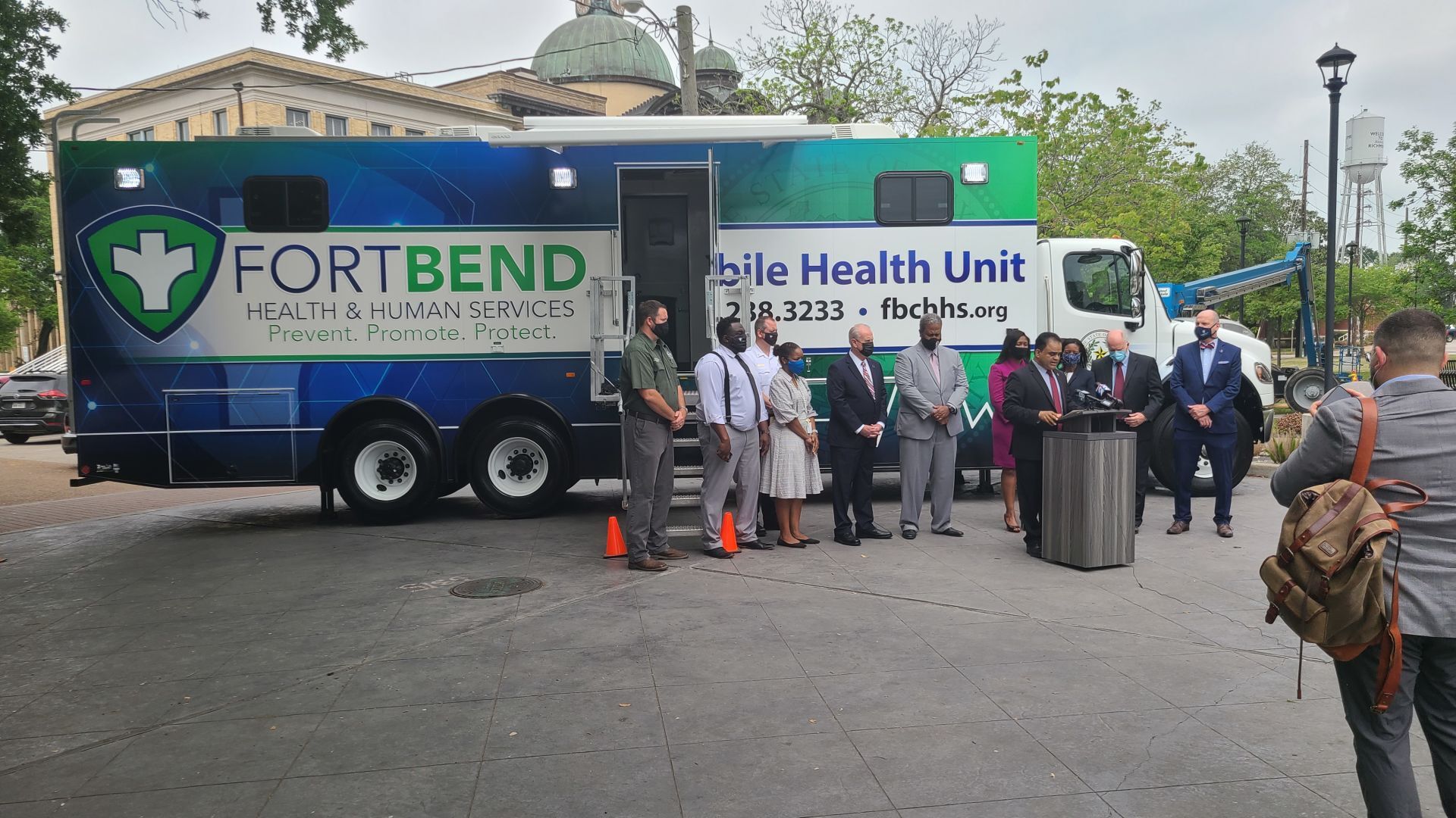 County reveals new mobile vaccine unit